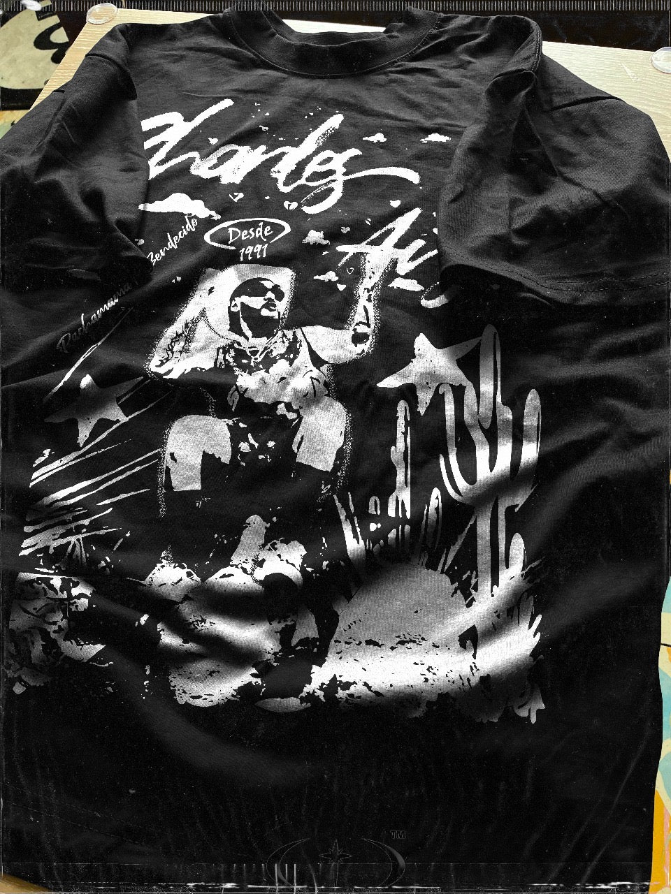 Charles Pachamama Bendecido Playera Essential