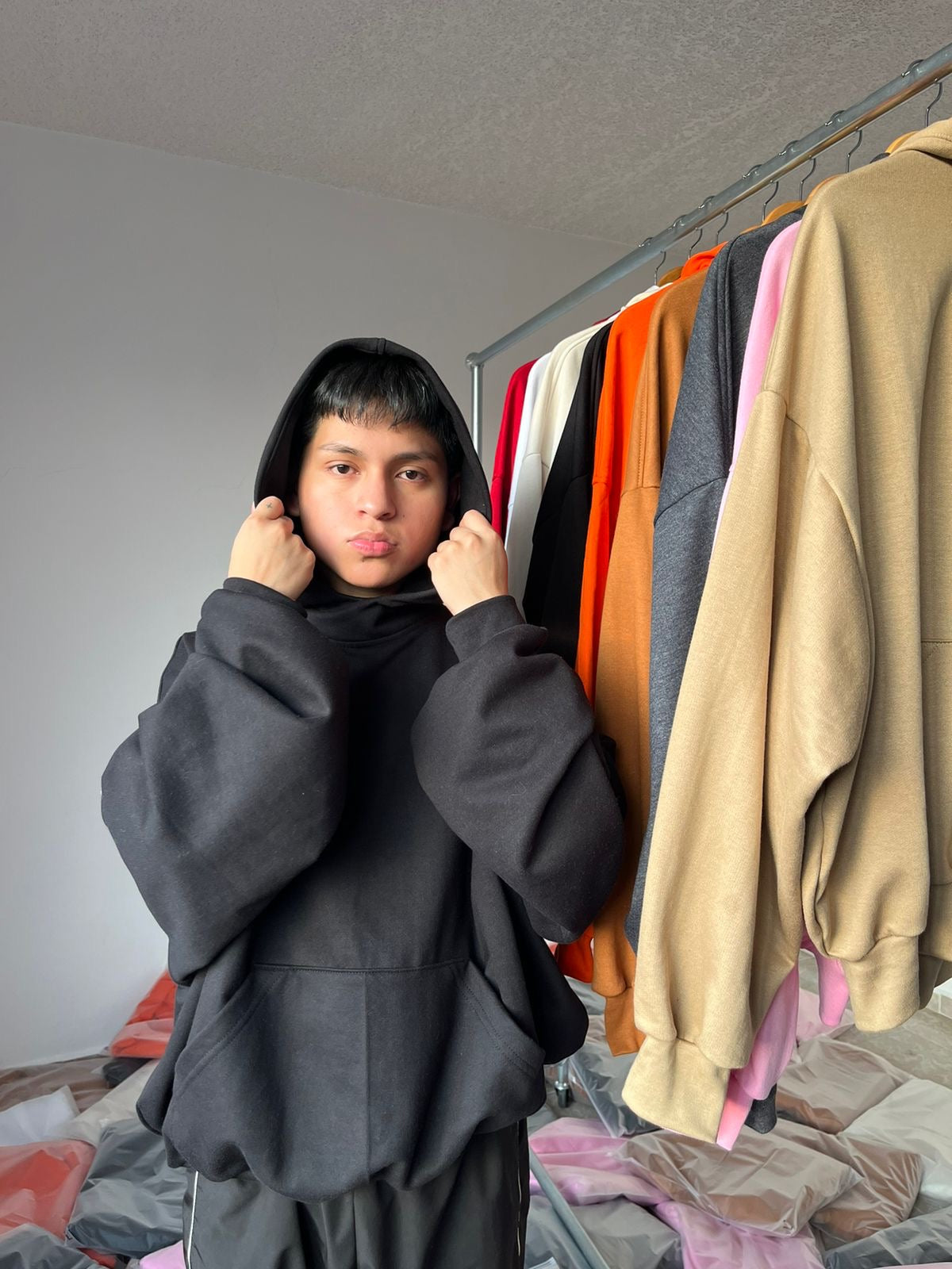 Oversized Hoodie Negra 350 GSM