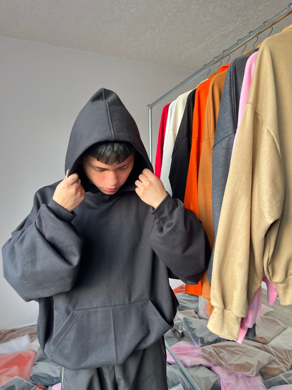 Oversized Hoodie Negra 350 GSM