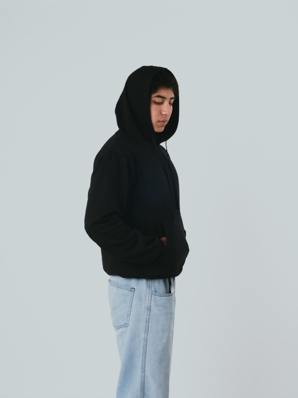 Regular Fit Hoodie Negra 300 GSM
