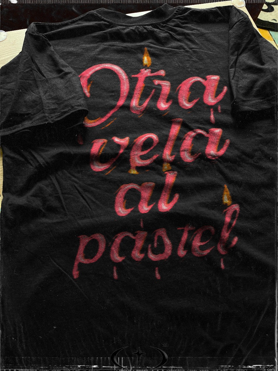Otra vela al pastel Playera Essential