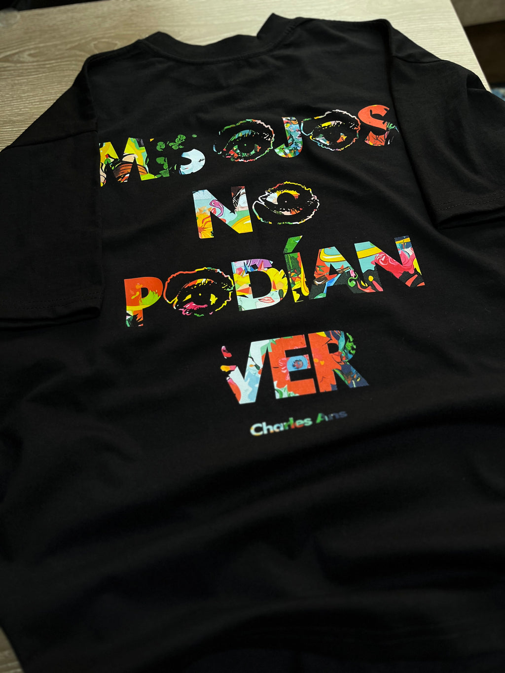 Mis ojos no podían ver Collage Playera Essential