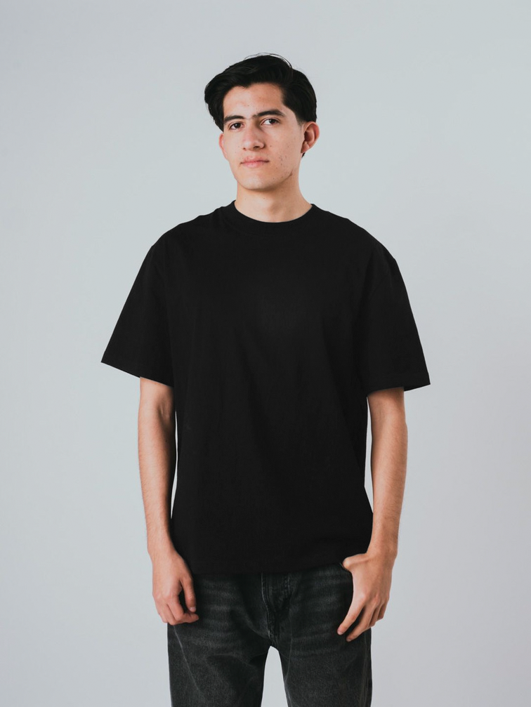 Semioversized T-Shirt Negra 240 GSM